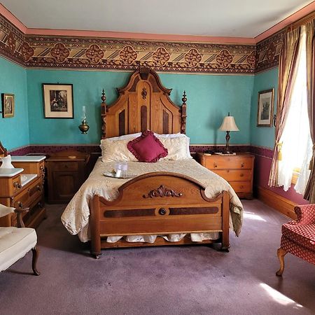 Grand Victorian B&B Inn Bellaire Номер фото