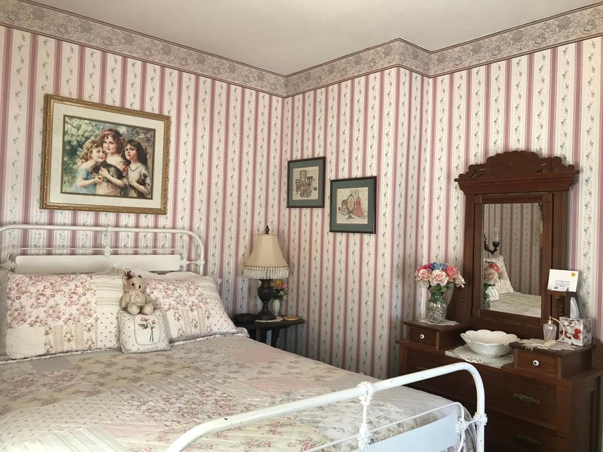 Grand Victorian B&B Inn Bellaire Номер фото